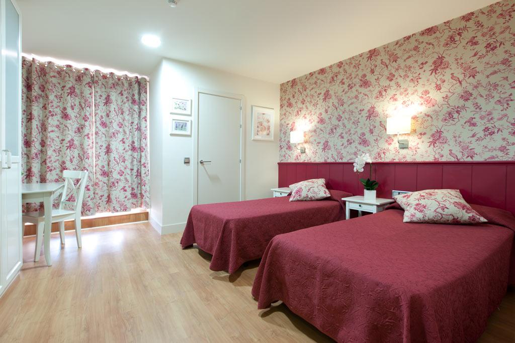 Hostal Matheu Madrid Bagian luar foto